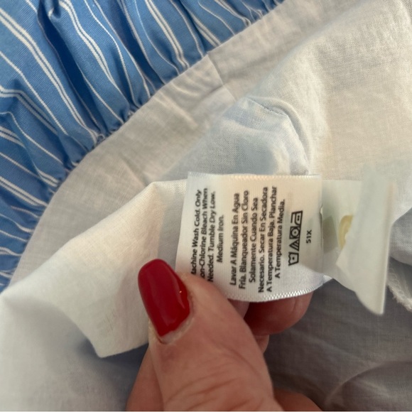 Free Assembly Women’s Striped Dress with Balloon Hem
NWT
Size XS - Picture 9 of 10